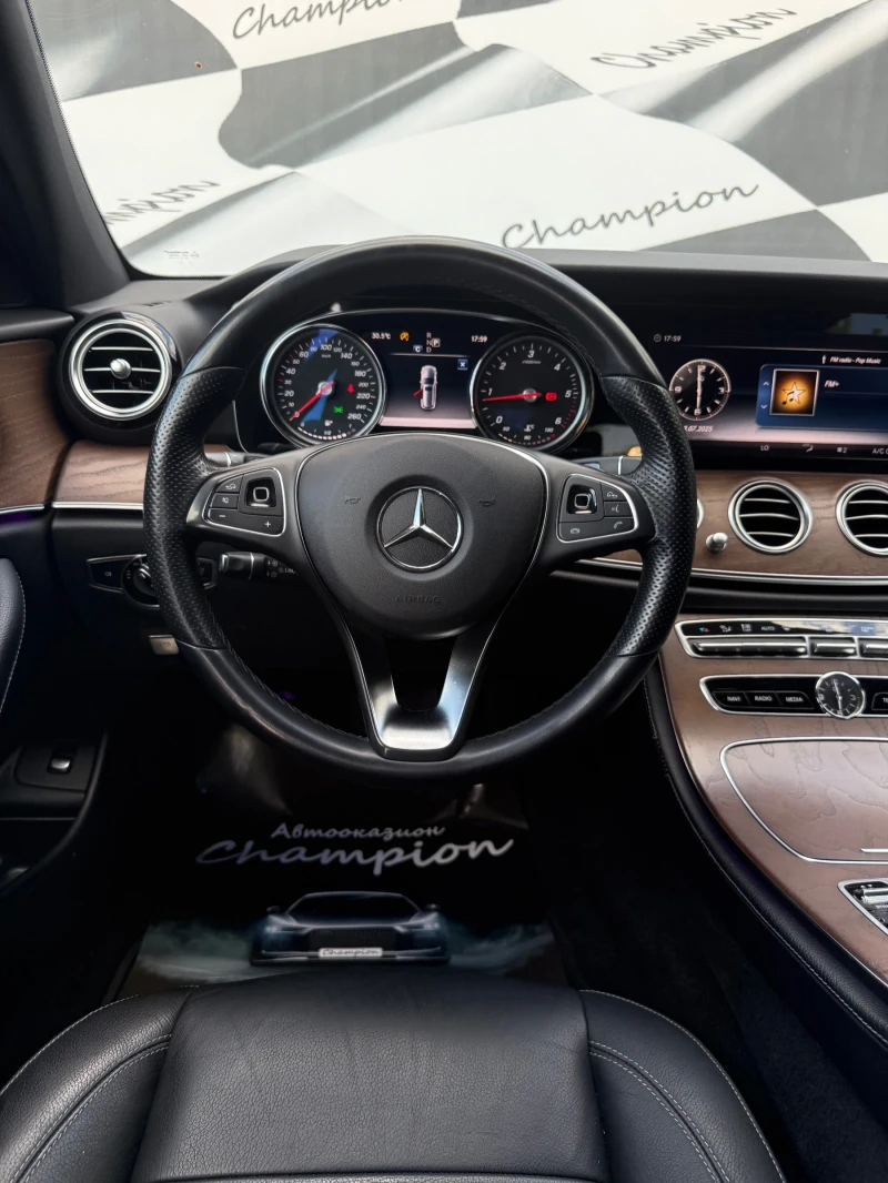 Mercedes-Benz E 200 Бартер лизинг, снимка 14 - Автомобили и джипове - 51083441