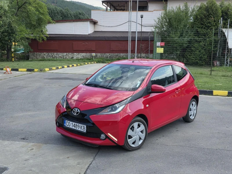 Toyota Aygo Като Нова, снимка 8 - Автомобили и джипове - 52449954