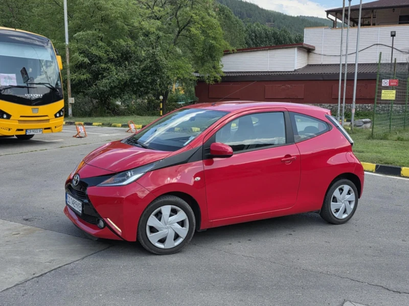 Toyota Aygo Като Нова, снимка 7 - Автомобили и джипове - 52449954