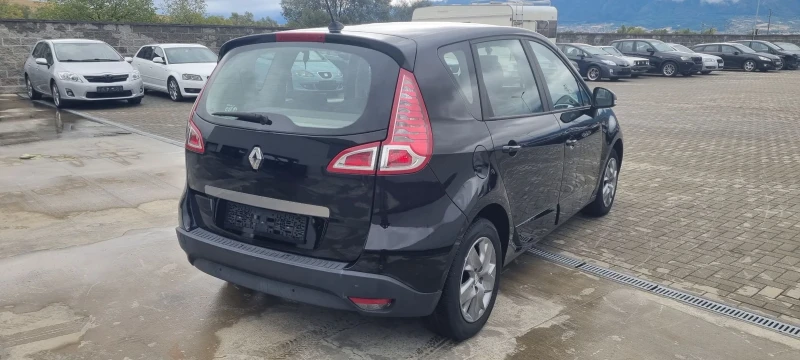 Renault Scenic, снимка 4 - Автомобили и джипове - 52164994