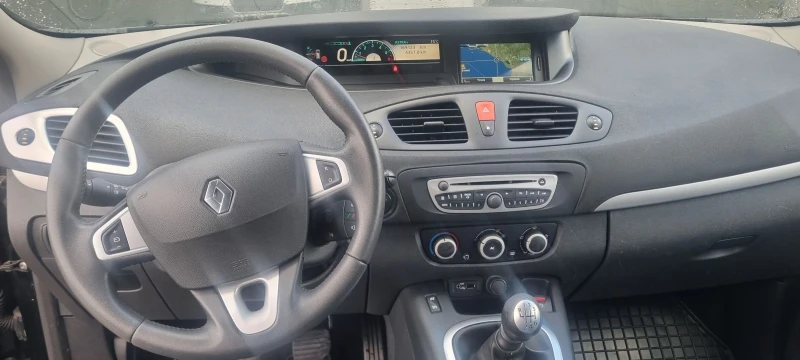 Renault Scenic, снимка 6 - Автомобили и джипове - 52164994