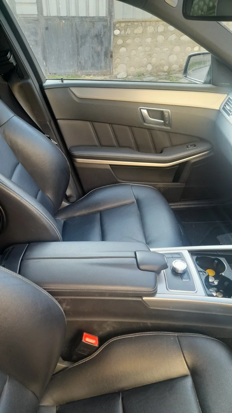Mercedes-Benz E 250 W212 комби, снимка 8 - Автомобили и джипове - 52417873