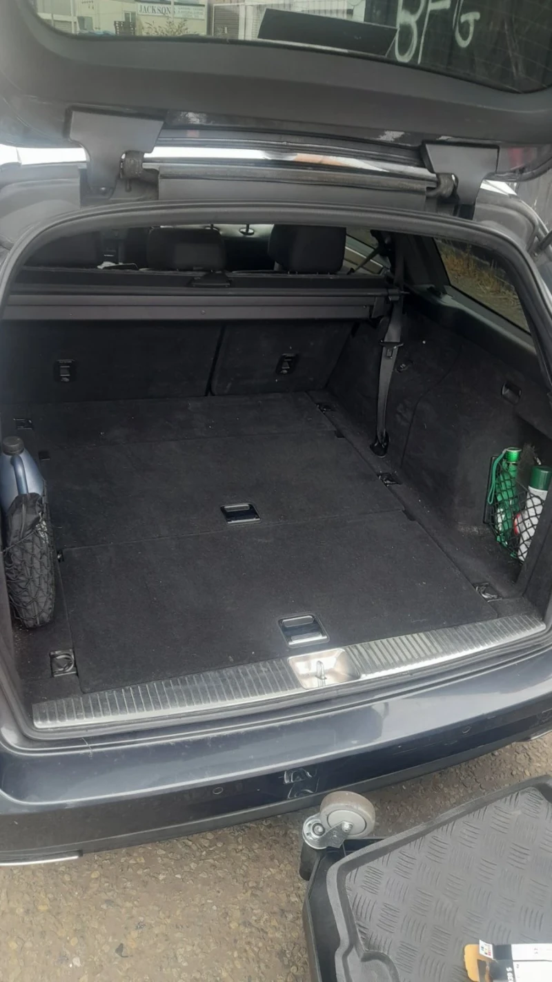 Mercedes-Benz E 250 W212 комби, снимка 13 - Автомобили и джипове - 52417873