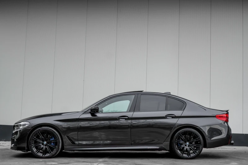 BMW 540 d* X-DRIVE* M-PERFORMANCE* CARBON* HARMAN* FULL, снимка 2 - Автомобили и джипове - 52598303