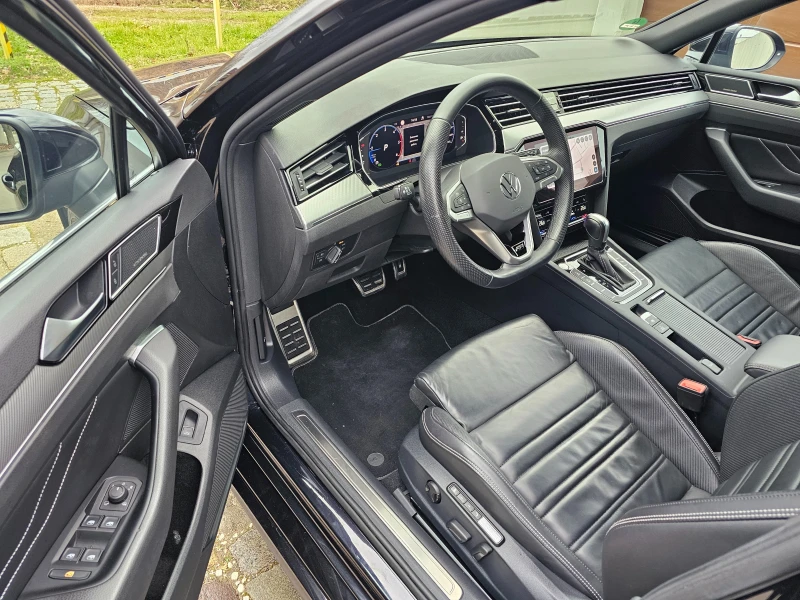 VW Passat 2.0 TDI R-Line Sportpaket DCC 200 коня, снимка 11 - Автомобили и джипове - 52769321