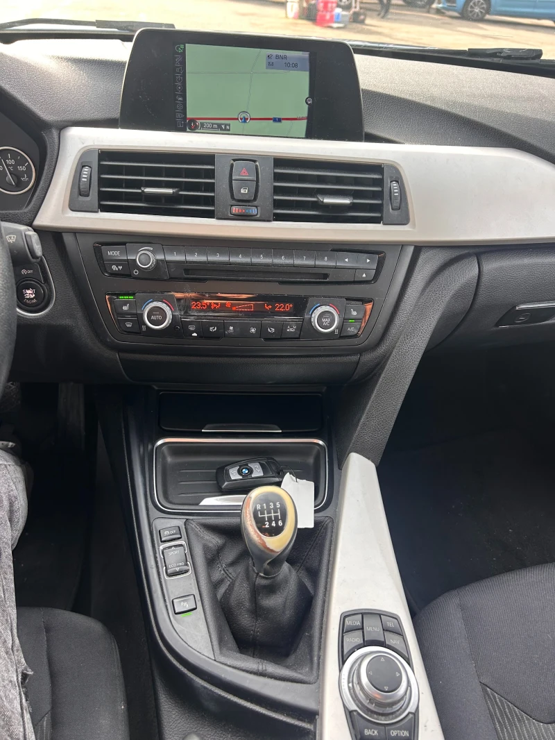 BMW 318 D NAVI EURO 6, снимка 12 - Автомобили и джипове - 52836729