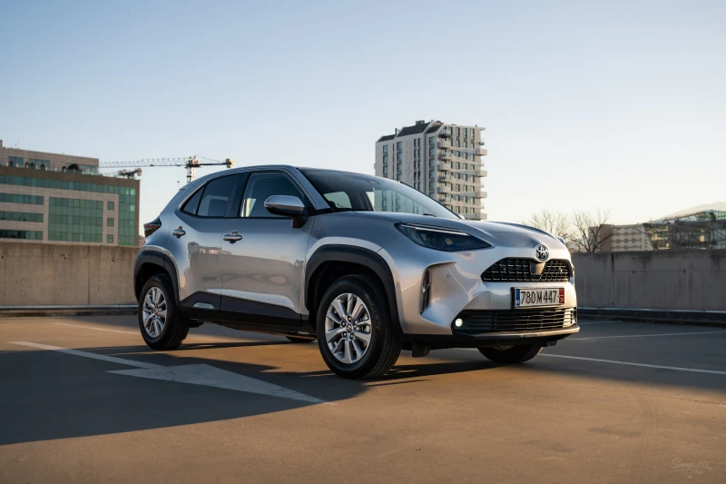 Toyota Yaris Cross 1.5 Hybrid, снимка 2 - Автомобили и джипове - 52853047