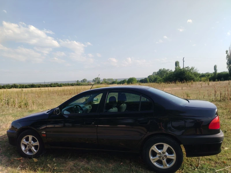 Toyota Avensis Седан, снимка 4 - Автомобили и джипове - 52947666