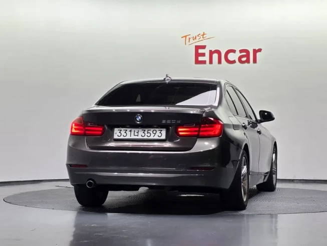 BMW 320  - изображение 4