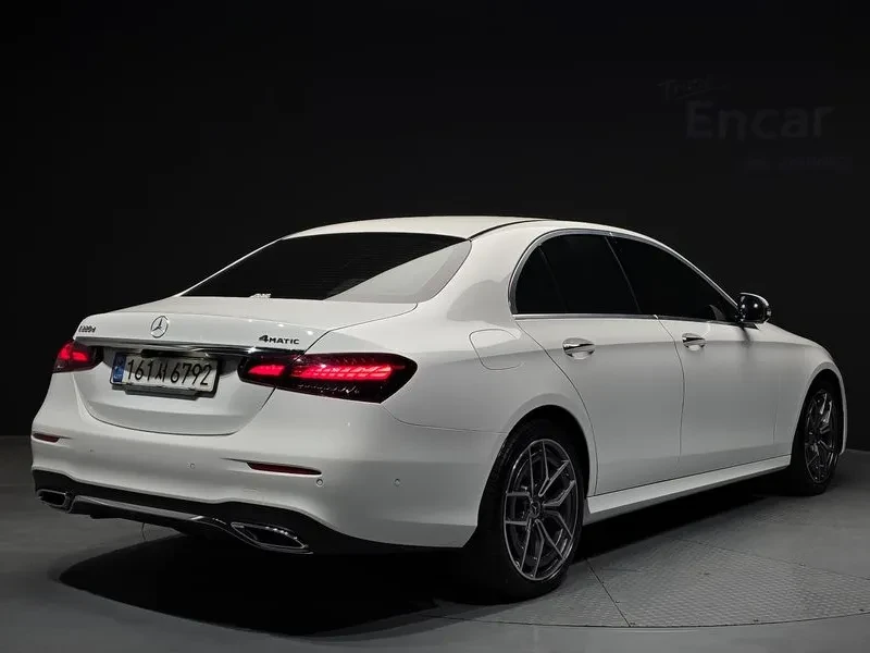 Mercedes-Benz E 220 CDI Avantgarde - САМО 30% АВАНС!, снимка 2 - Автомобили и джипове - 55441743