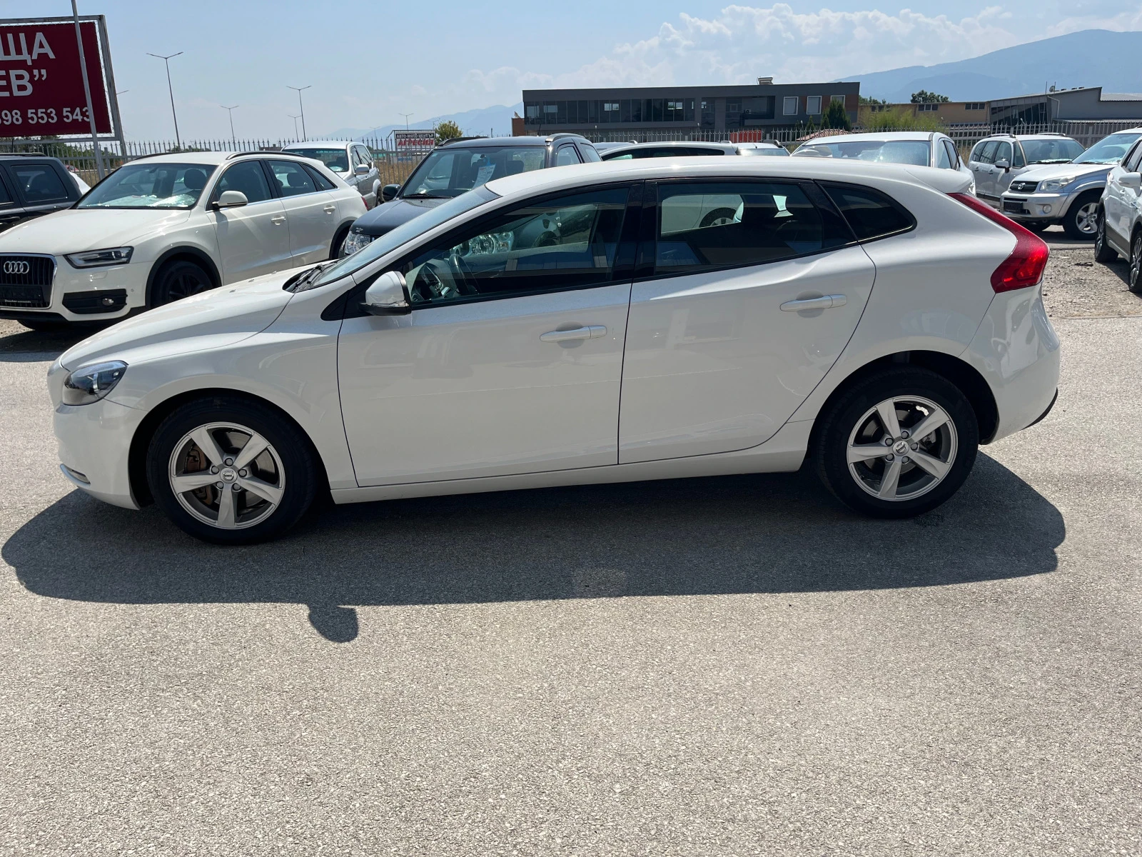 Volvo V40 2.0D 120k.c - изображение 4