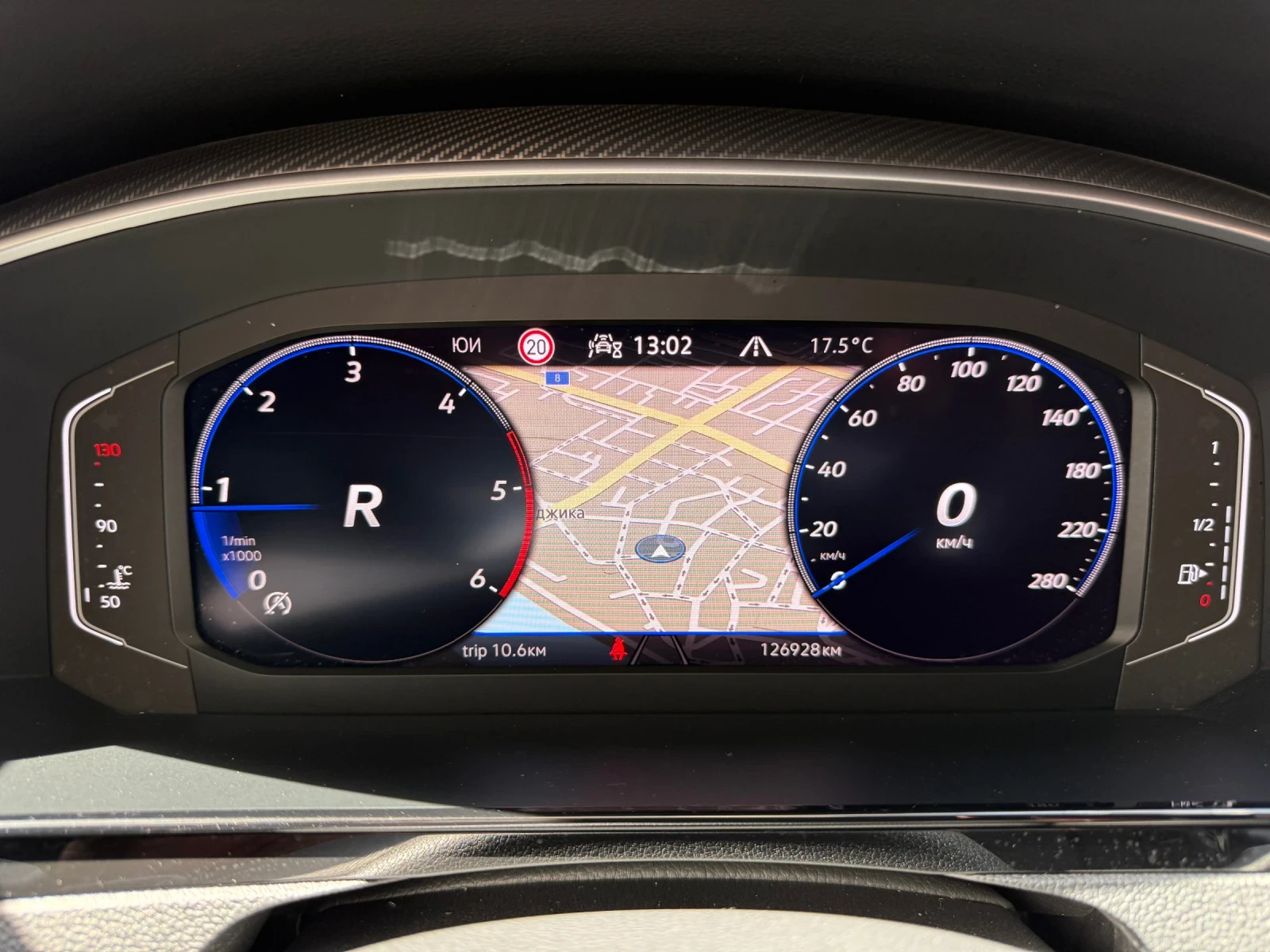 VW Arteon 2.0TDI* 4MOTION* R-LINE* 100хил.* В Гаранция до 20, снимка 8 - Автомобили и джипове - 44507811