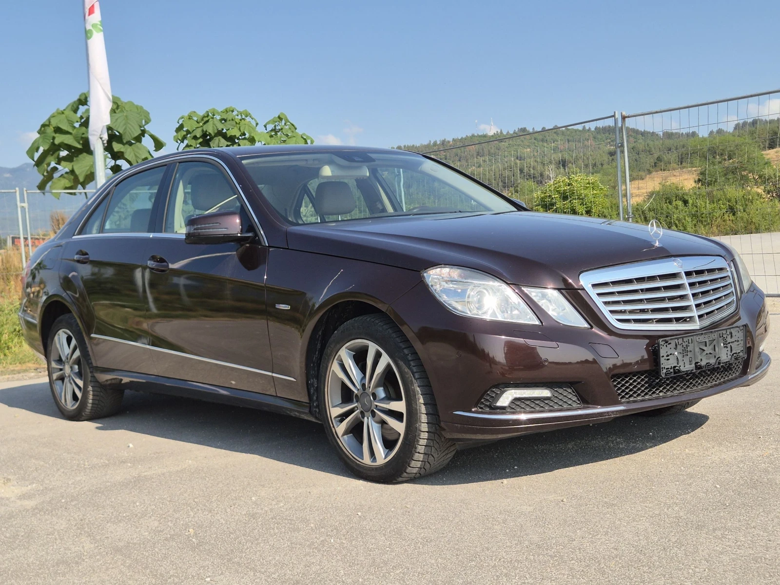 Mercedes-Benz E 350 3.5 CGI - изображение 7
