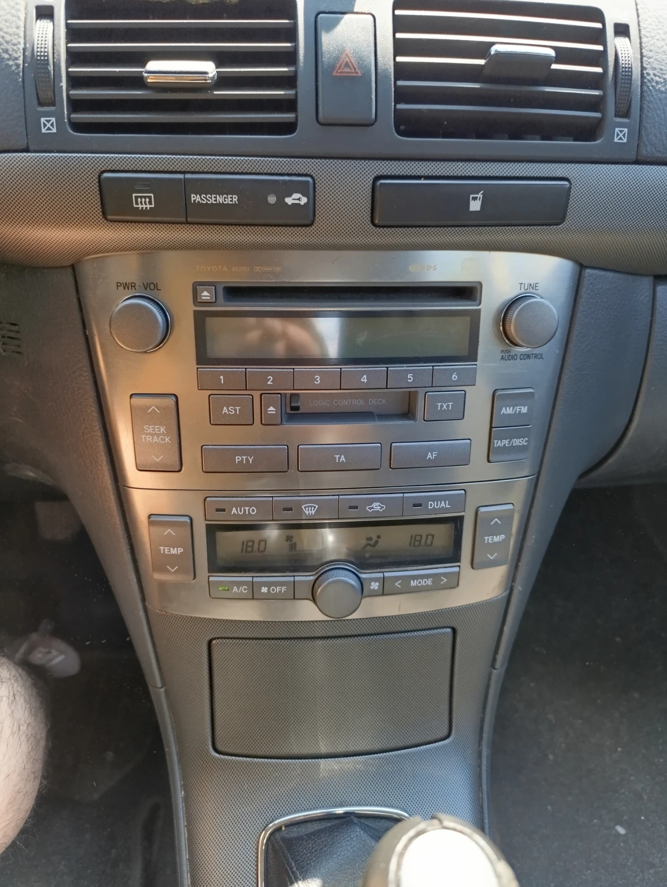 Toyota Avensis 1.8vvt - изображение 6