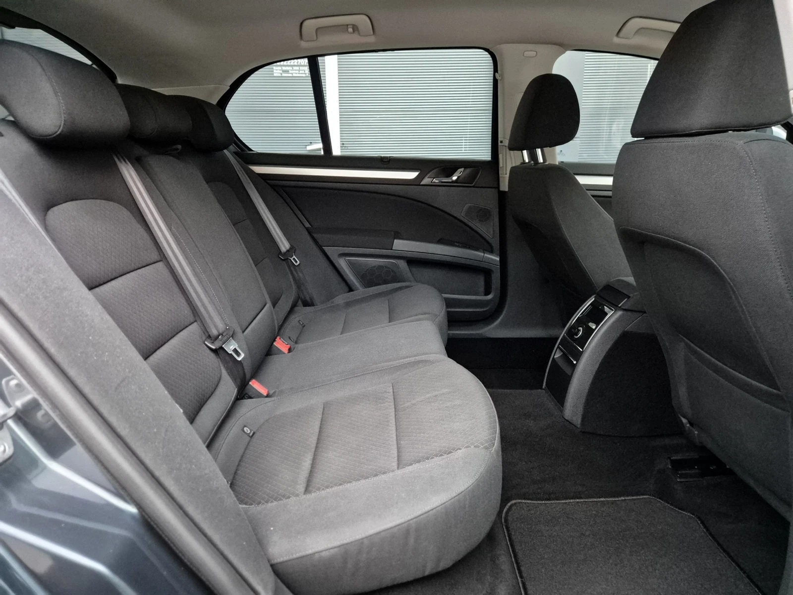 Skoda Superb Facelift 2.0 TDI DSG *      | Mobile.bg   11