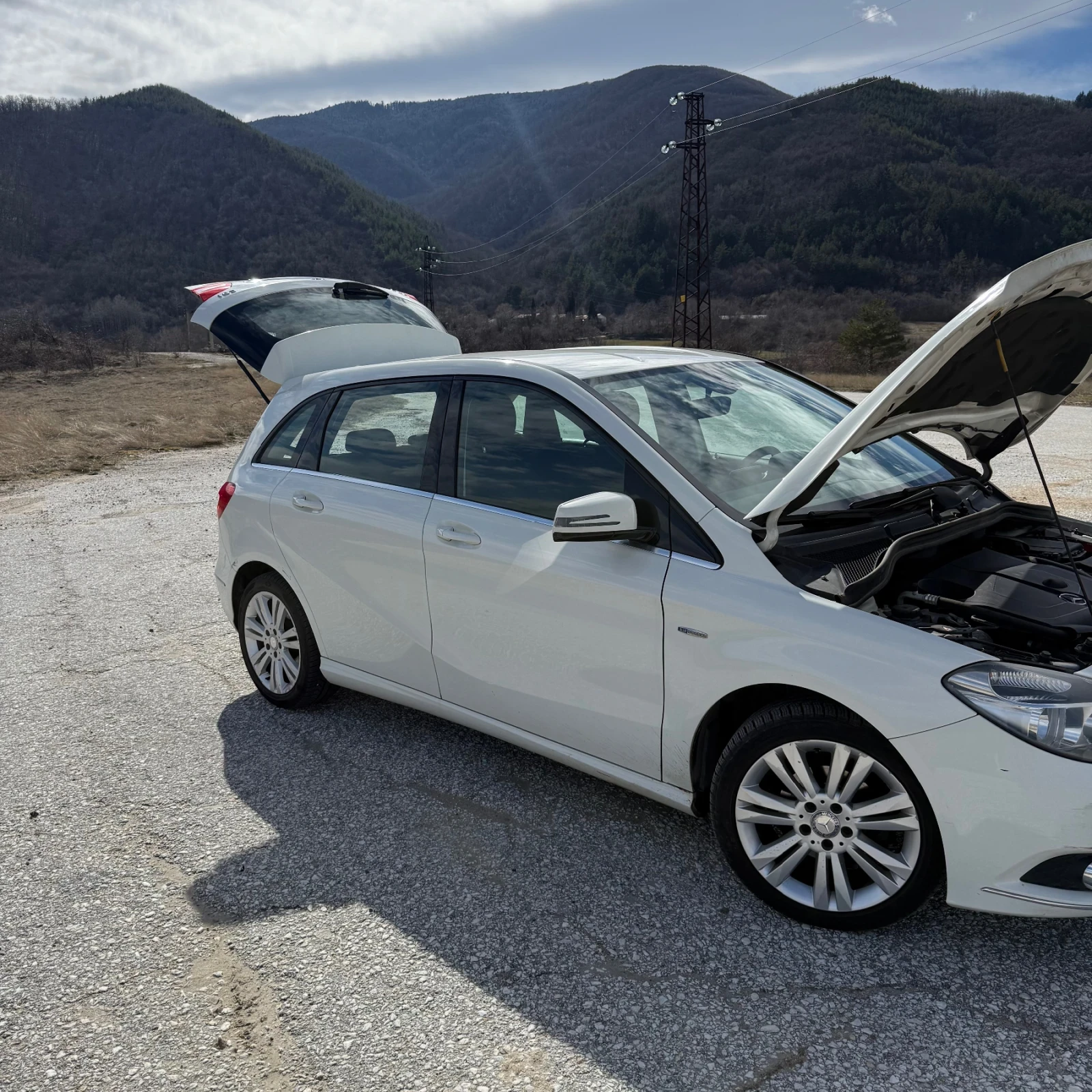 Mercedes-Benz B 180, снимка 3 - Автомобили и джипове - 53700546