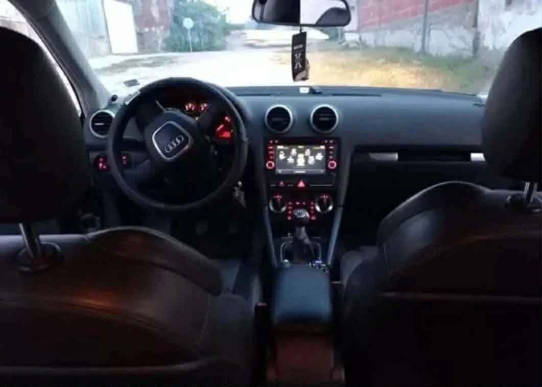 Audi A3 1.8TFSI, снимка 5 - Автомобили и джипове - 53893029