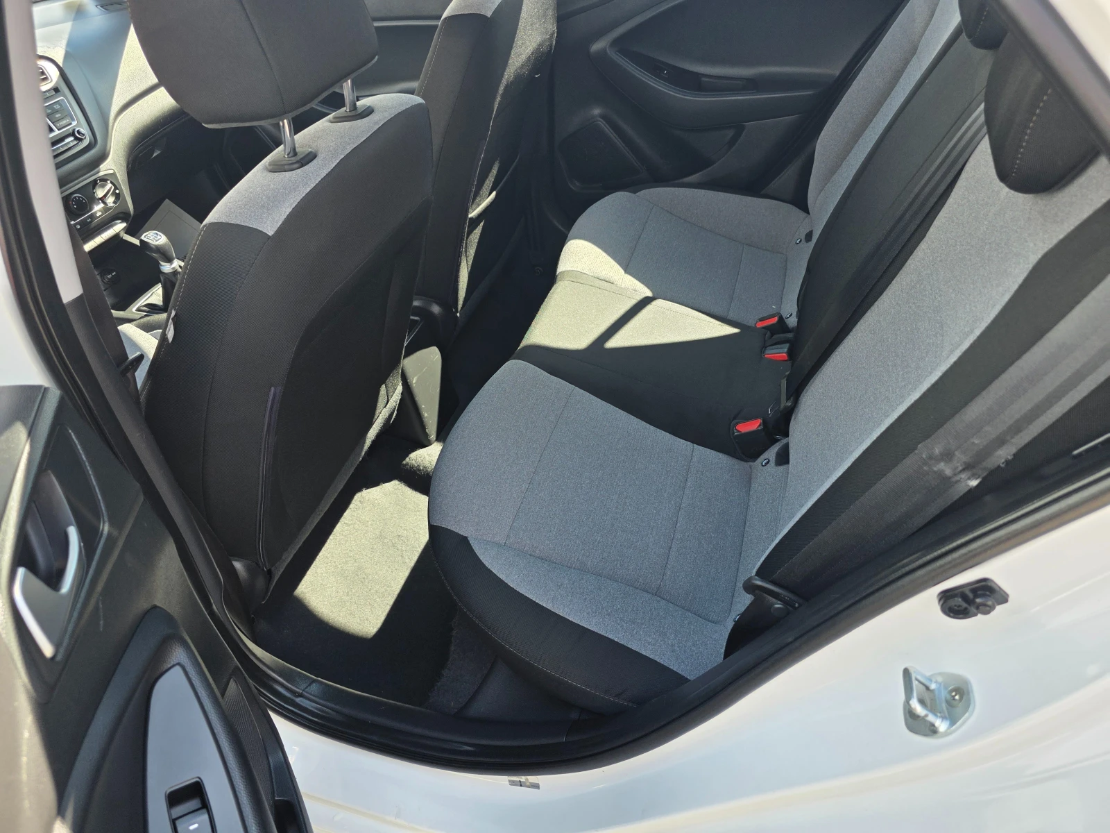 Hyundai I20 1.2i 85k.c euro6 led full | Mobile.bg � ����������� 10