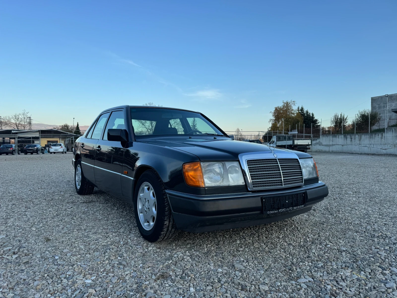 Mercedes-Benz E 200 2.0 , снимка 2 - Автомобили и джипове - 54378563