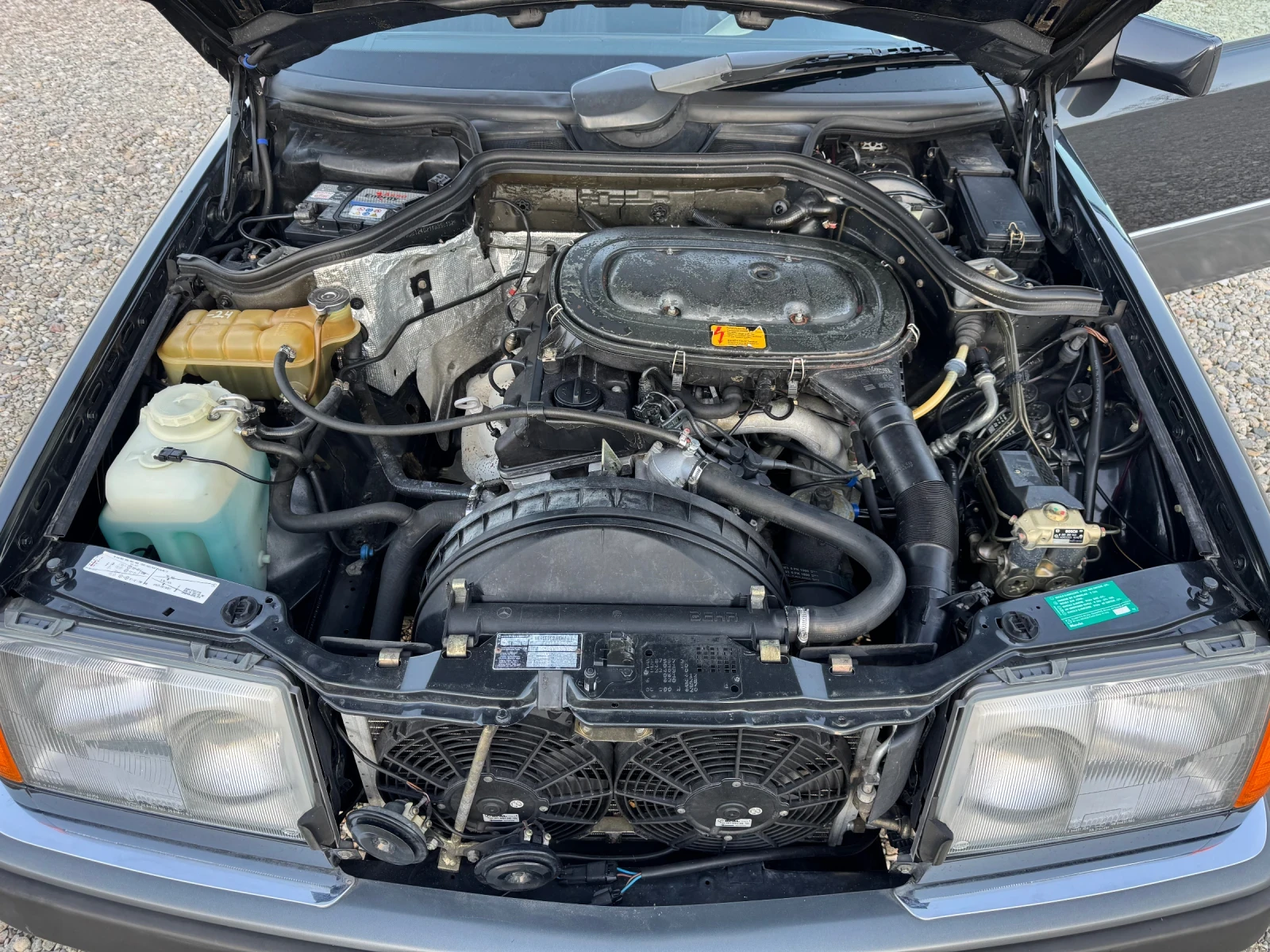 Mercedes-Benz E 200 2.0 , снимка 17 - Автомобили и джипове - 54378563
