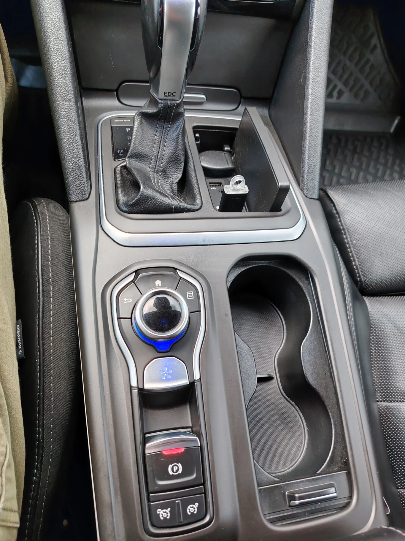 Renault Talisman 1.6 160, снимка 9 - Автомобили и джипове - 54512084