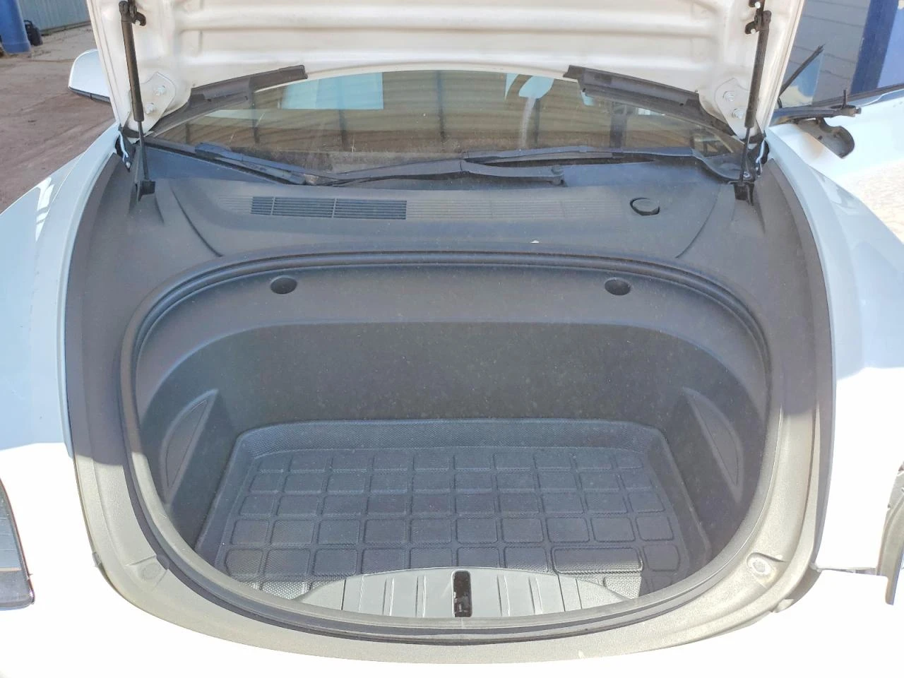 Tesla Model 3, снимка 11 - Автомобили и джипове - 54624023