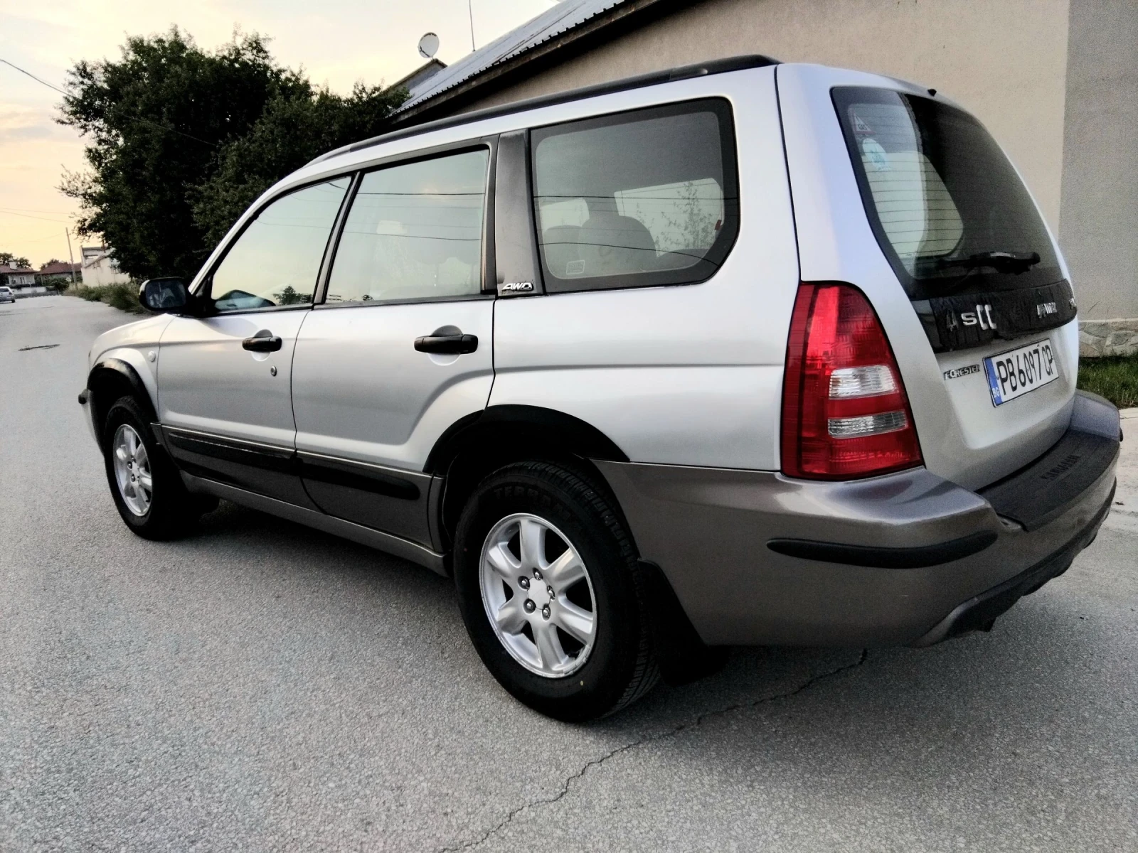 Subaru Forester 2.0i.125k.4+ 4.+ КЛИМА. ГАЗОВ ИНЖЕКЦИОН , снимка 2 - Автомобили и джипове - 54801275