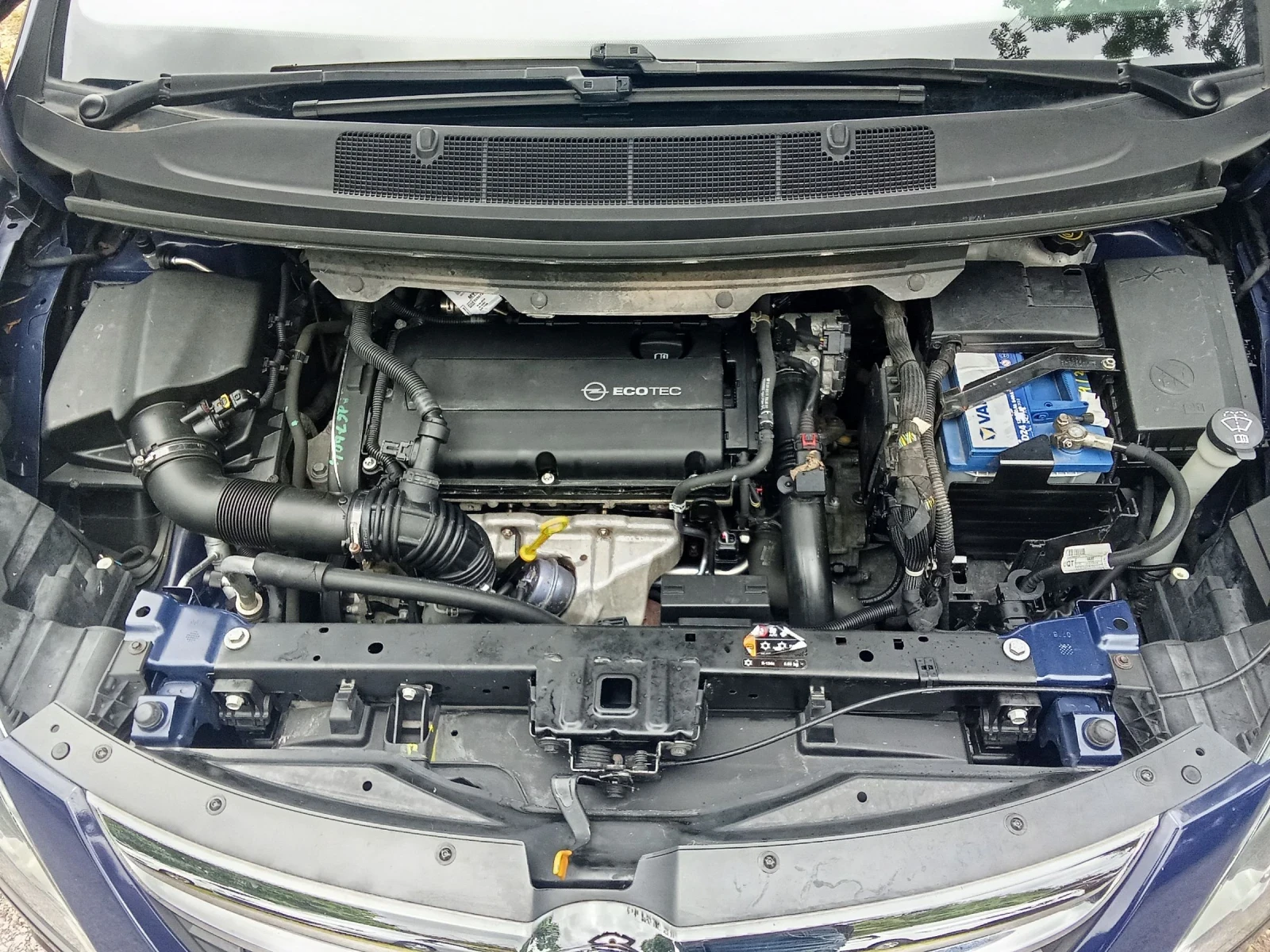 Opel Zafira Tourer 1.6 Turbo EcoM 150k.c. ELECTIV, снимка 16 - Автомобили и джипове - 54947088