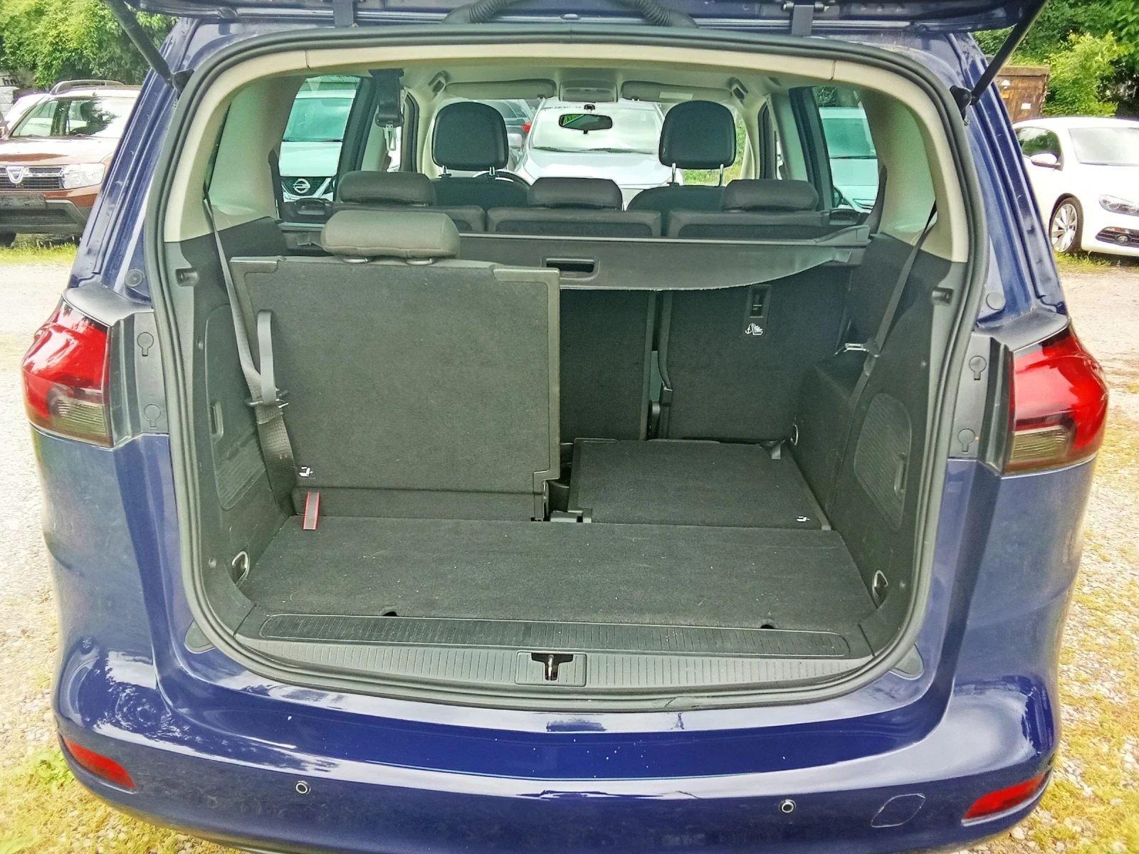 Opel Zafira Tourer 1.6 Turbo EcoM 150k.c. ELECTIV, снимка 15 - Автомобили и джипове - 54947088