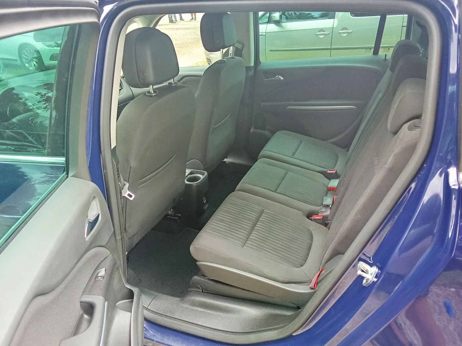 Opel Zafira Tourer 1.6 Turbo EcoM 150k.c. ELECTIV, снимка 8 - Автомобили и джипове - 54947088