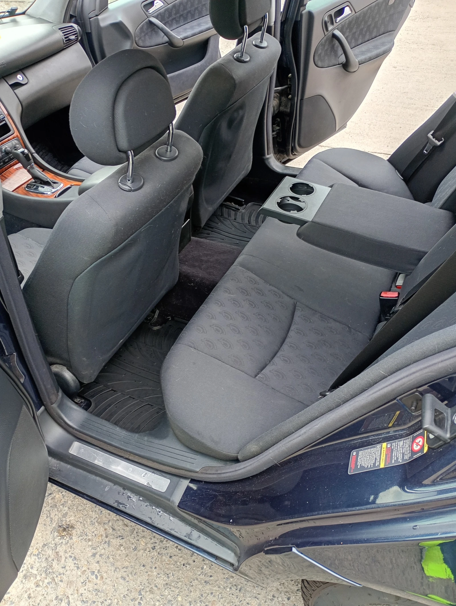 Mercedes-Benz C 220 CDI, снимка 8 - Автомобили и джипове - 55018216