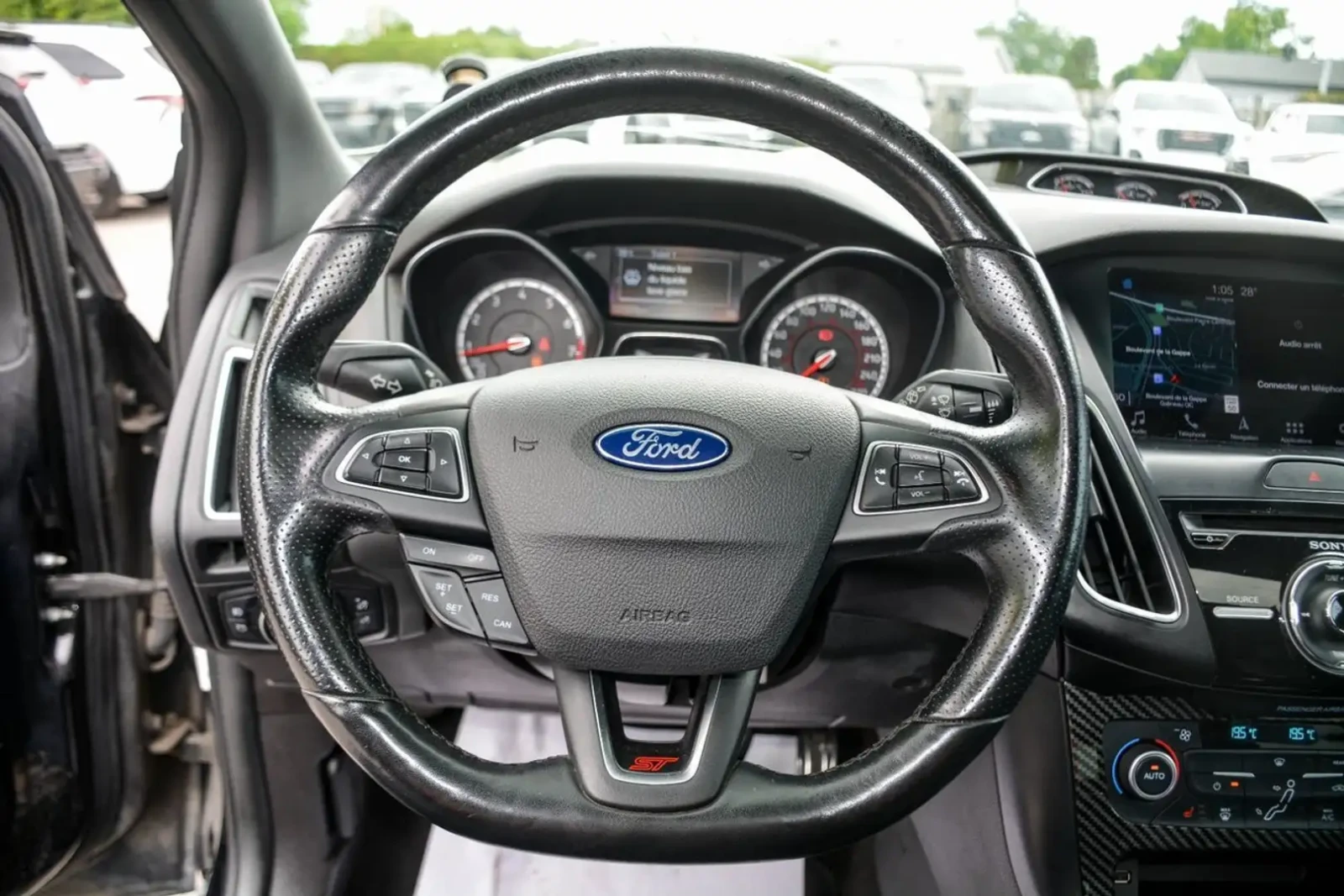Ford Focus ST* ШИБЕДАХ* ПОДГРЕВ, снимка 13 - Автомобили и джипове - 55260882