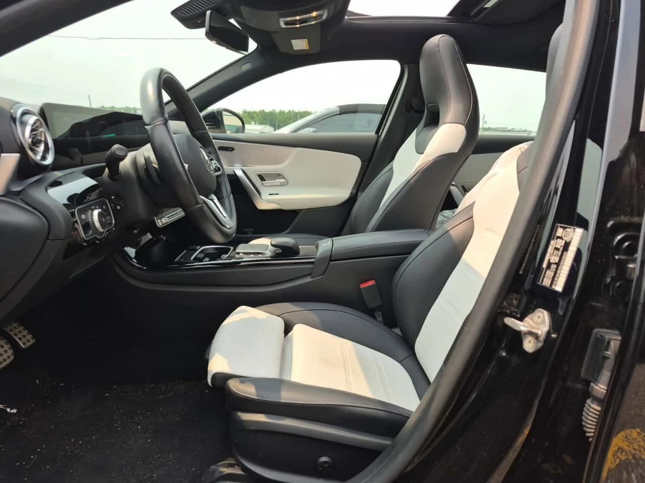 Mercedes-Benz A 250 * CARFAX * FULL DIGITAL * BUCKET SEATS * 2 KEYS * , снимка 8 - Автомобили и джипове - 55309533