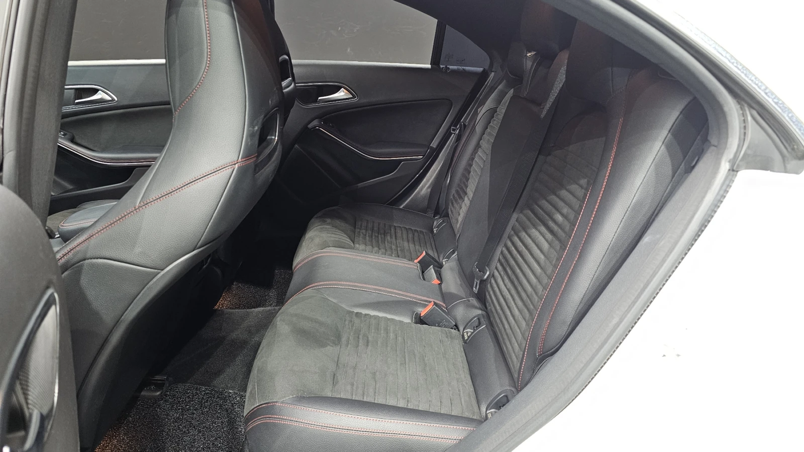 Mercedes-Benz CLA 220 ЛЮК* КРАЙНА ЦЕНА, снимка 12 - Автомобили и джипове - 55318857