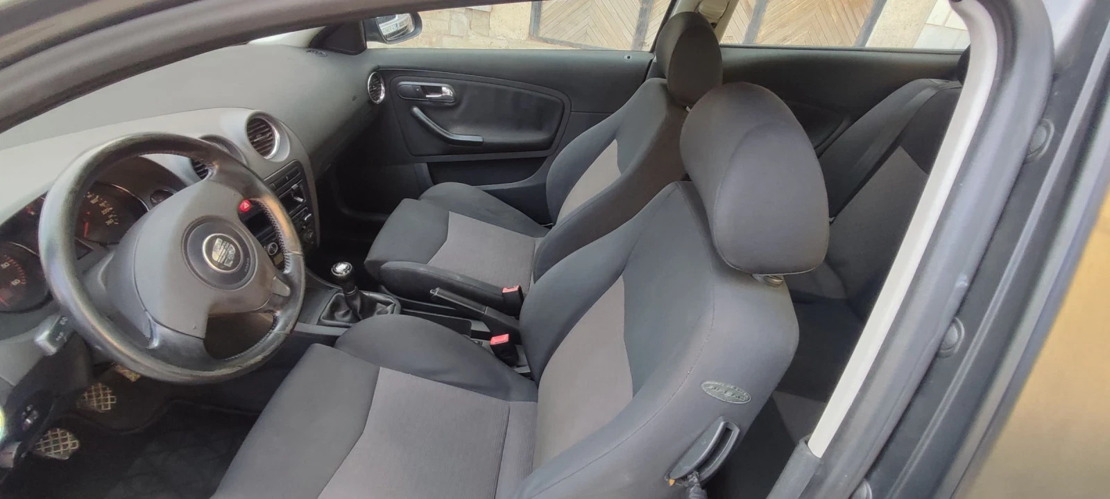 Seat Ibiza 1.9/ 6 speed , снимка 7 - Автомобили и джипове - 55837720