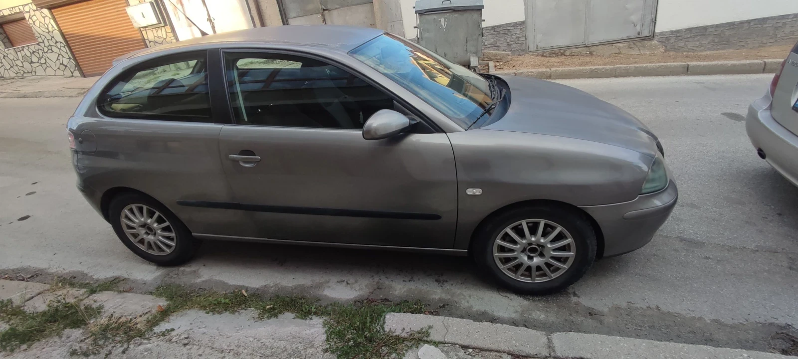 Seat Ibiza 1.9/ 6 speed , снимка 3 - Автомобили и джипове - 55837720