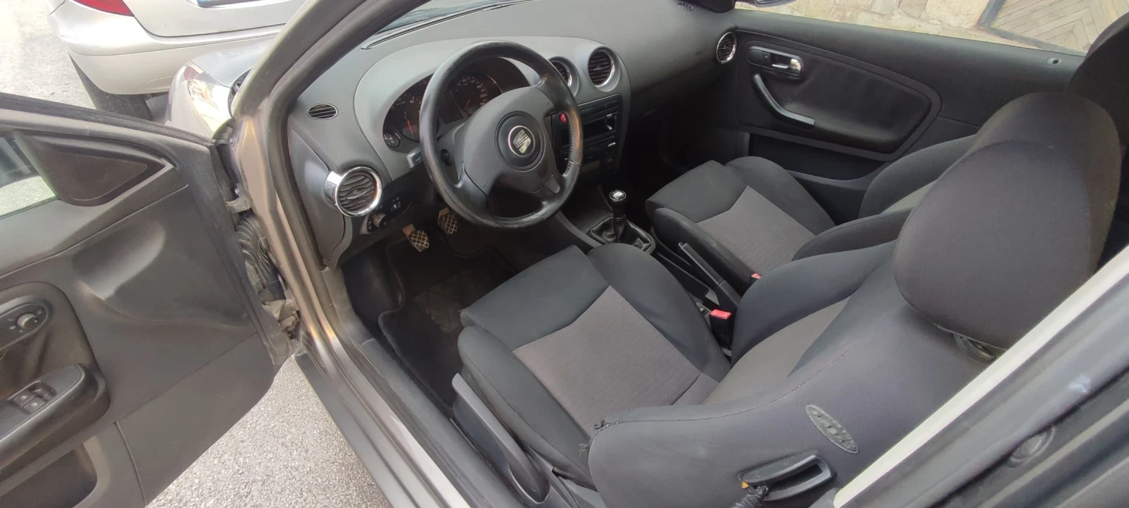 Seat Ibiza 1.9/ 6 speed , снимка 5 - Автомобили и джипове - 55837720