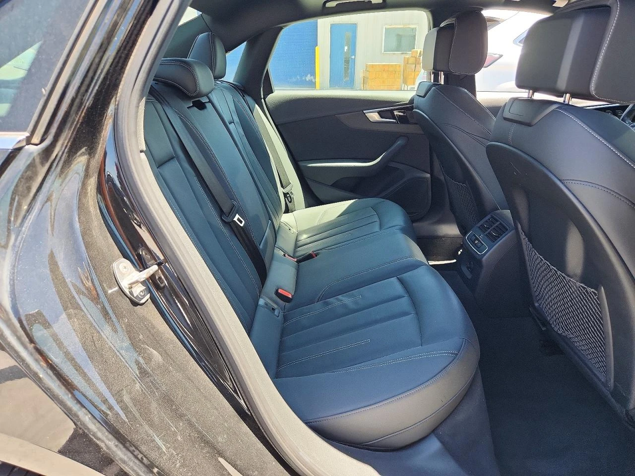 Audi A4 2.0l Premium 45, снимка 10 - Автомобили и джипове - 55877228