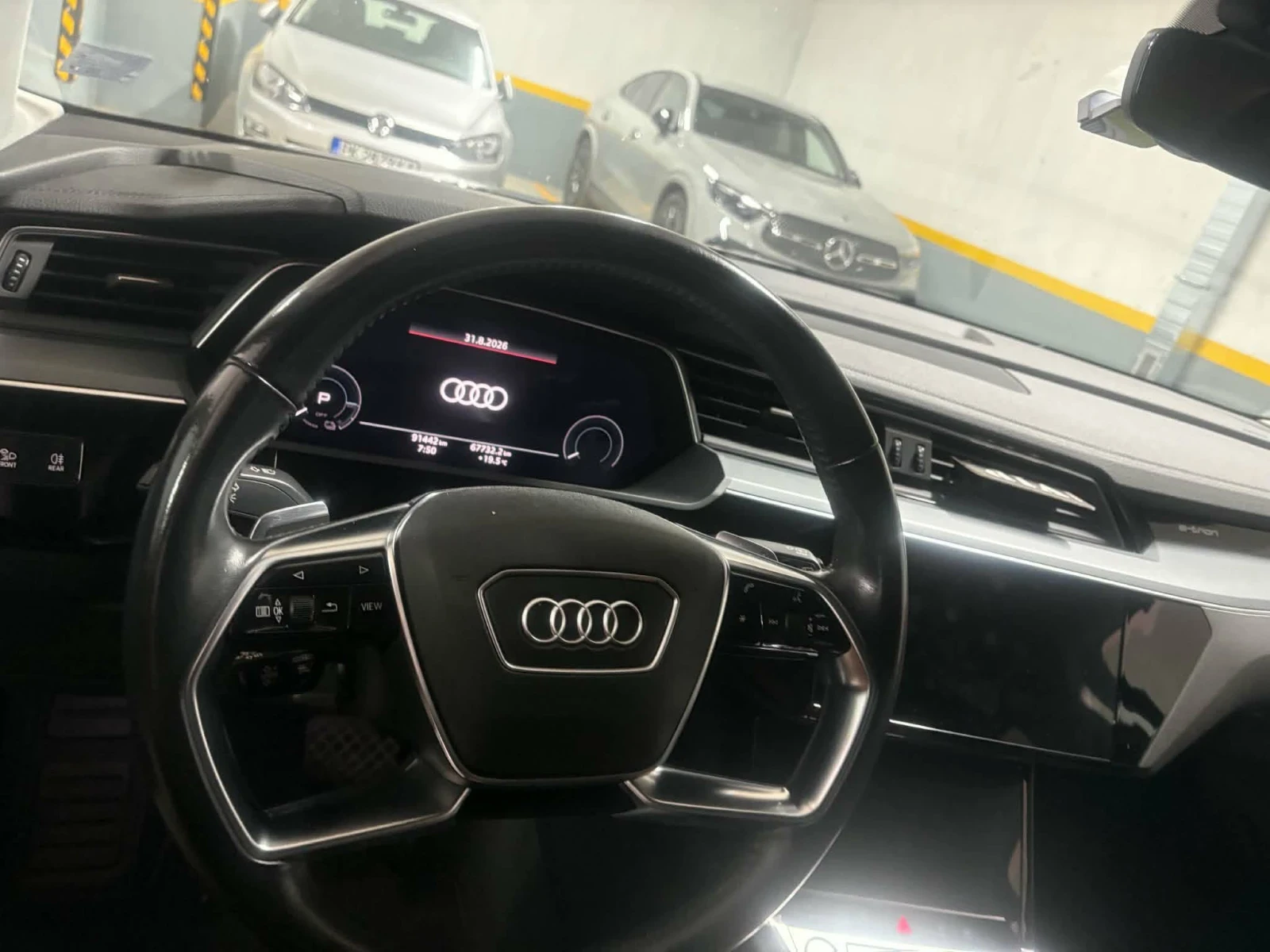 Audi E-Tron Quattro, снимка 6 - Автомобили и джипове - 55994083
