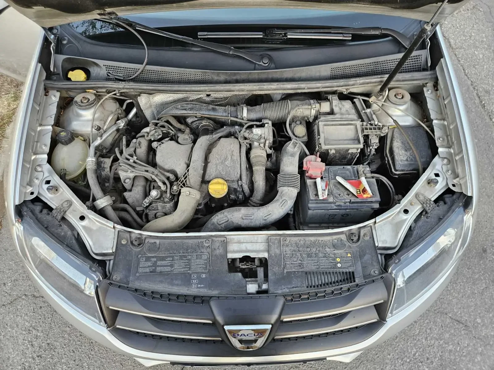 Dacia Sandero, снимка 2 - Автомобили и джипове - 56024533