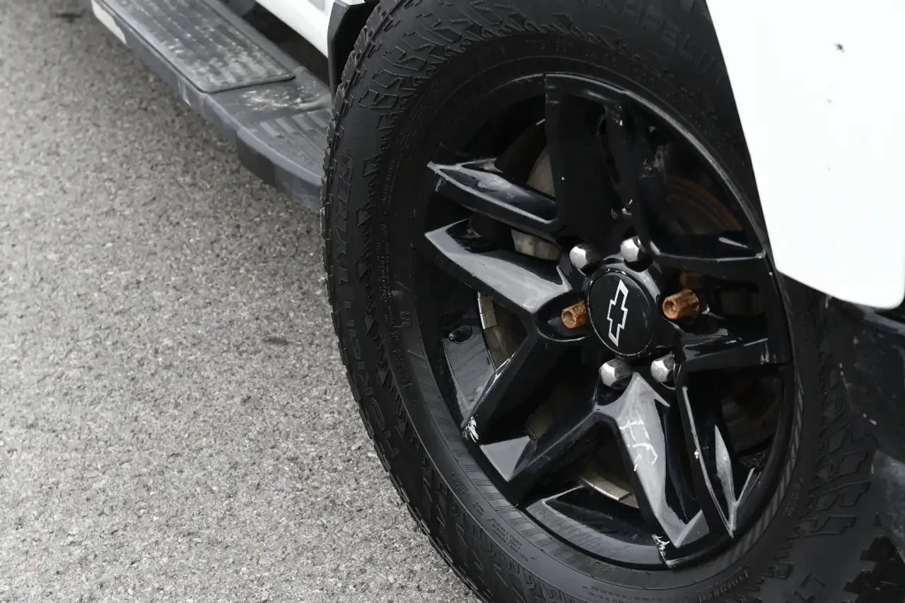 Chevrolet Silverado TRAIL BOSS + Z71 + CREWCAB + CONSOLE + 5.3L 4x4 | Mobile.bg � ����������� 6