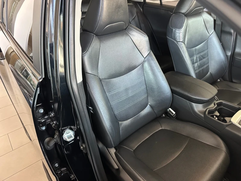 Toyota Rav4 Luxury Premium, снимка 15 - Автомобили и джипове - 51595603