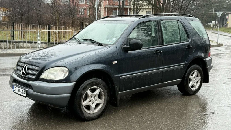 Mercedes-Benz ML 320 i, снимка 6 - Автомобили и джипове - 52892676