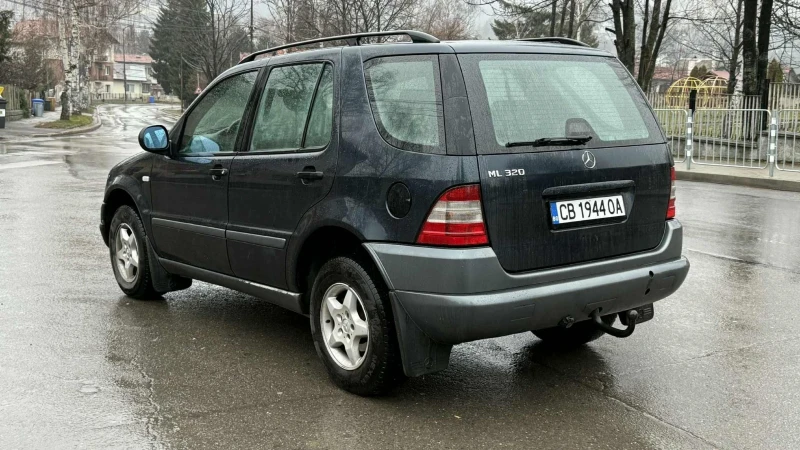 Mercedes-Benz ML 320 i, снимка 5 - Автомобили и джипове - 52892676