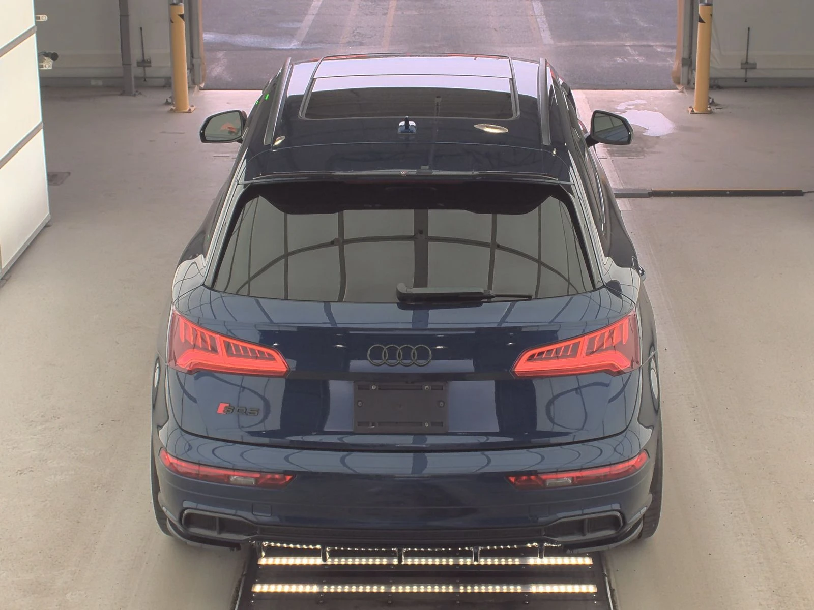 Audi SQ5 PREMIUM PLUS* QUATTRO* BLACK OPTIC* B&O* DIGITAL*  - изображение 5