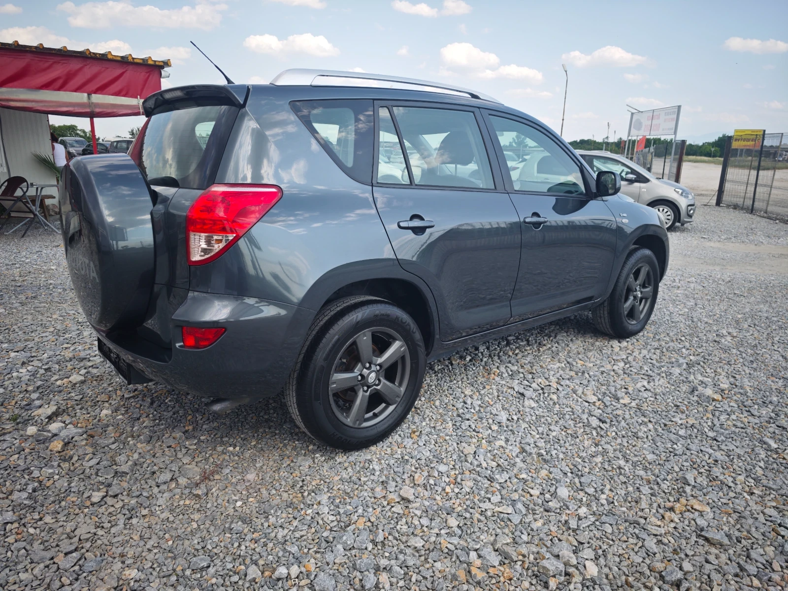 Toyota Rav4 2.2D4D - изображение 4