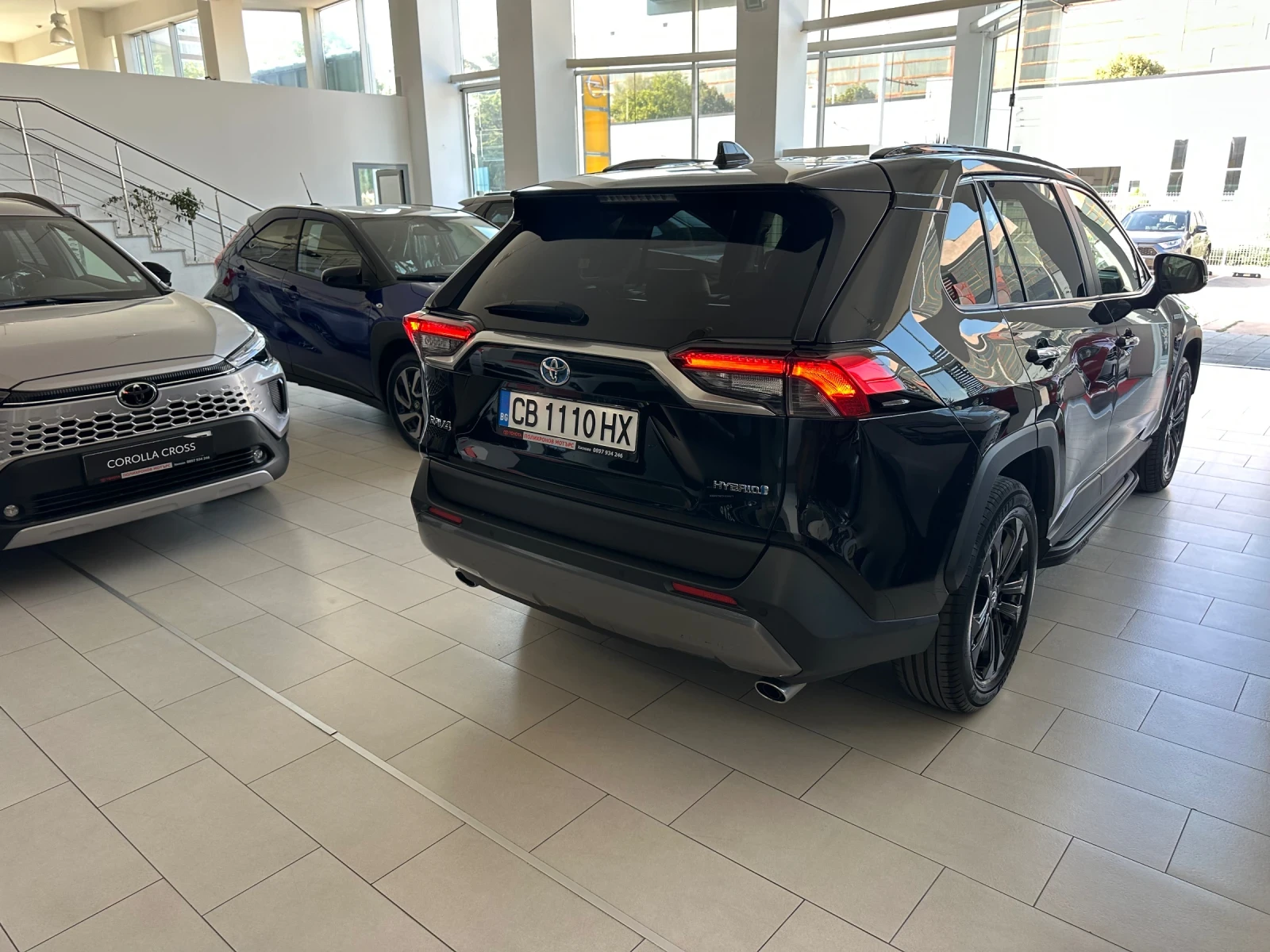 Toyota Rav4 Luxury Premium - изображение 5