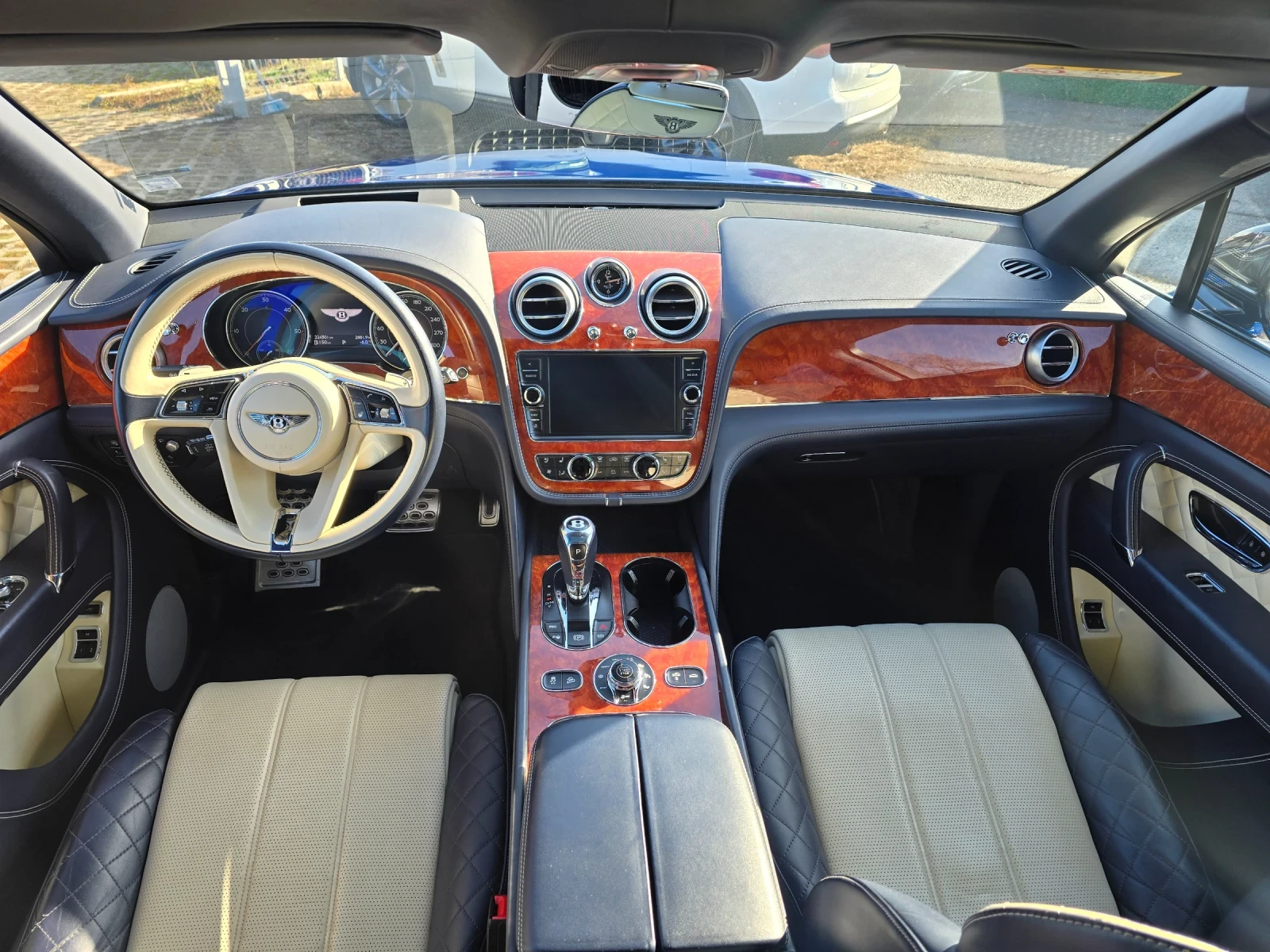 Bentley Bentayga 4.0 V8 DIESEL - изображение 10