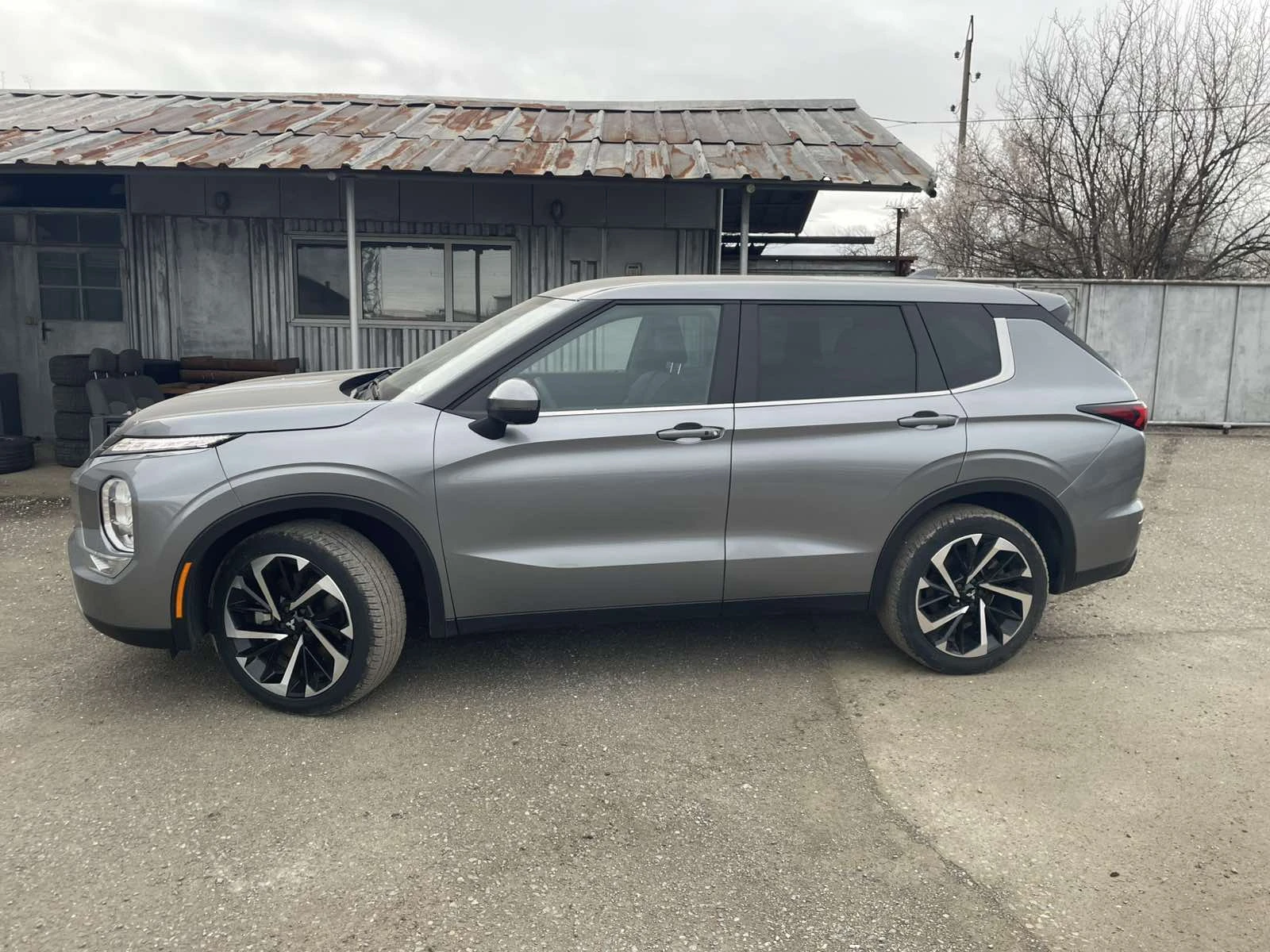 Mitsubishi Outlander SE/2.5/360 ������/������� �� ����� | Mobile.bg � ����������� 2