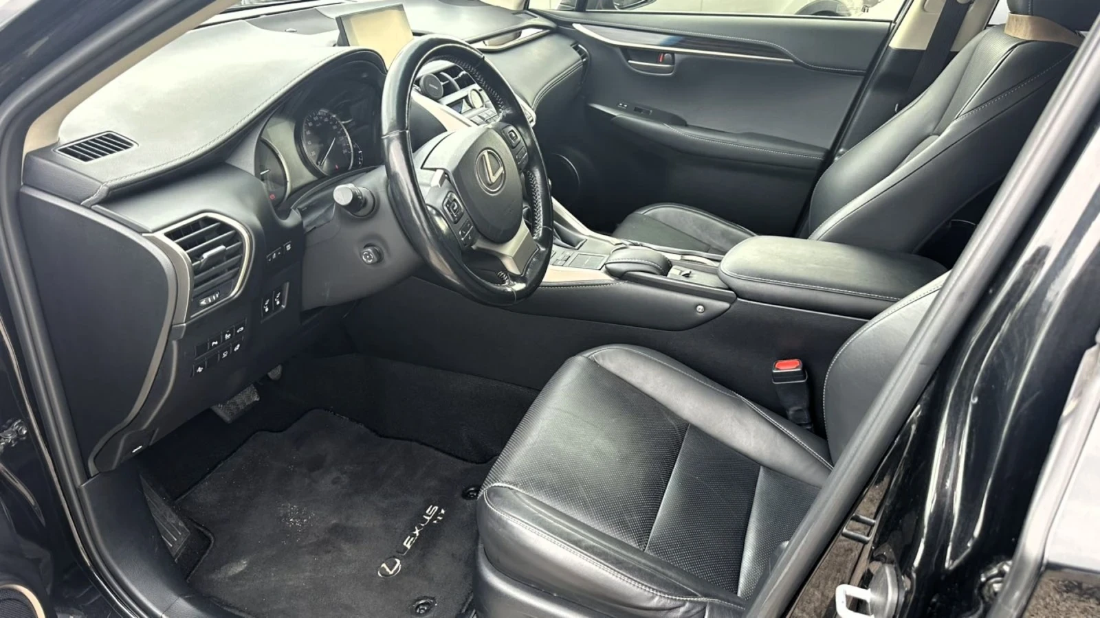 Lexus NX 300h 2.5 Hybrid 83х км, снимка 7 - Автомобили и джипове - 54685403